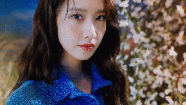 Yoona (SNSD) đẹp hút hồn, tựa nàng thơ mùa Đông thanh lịch, bí ẩn trong bộ ảnh mới