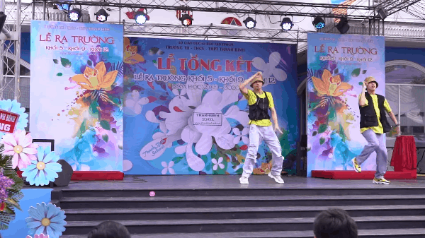 Mang vũ đạo “Bigcityboi” biểu diễn trong trường học, Quang Đăng bị chê nhiều hơn khen ảnh 2