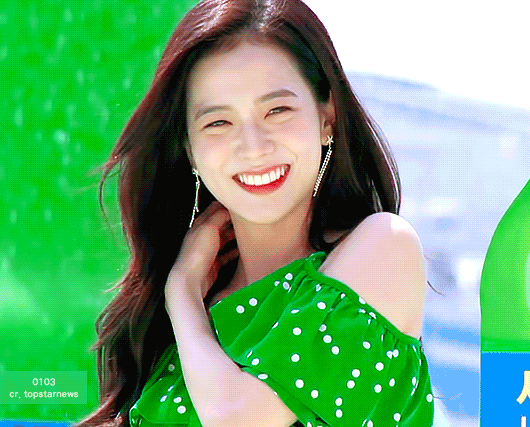 “Nụ cười hình trái tim” là thế nào mà các idol này được người Hàn khen hết lời? ảnh 3