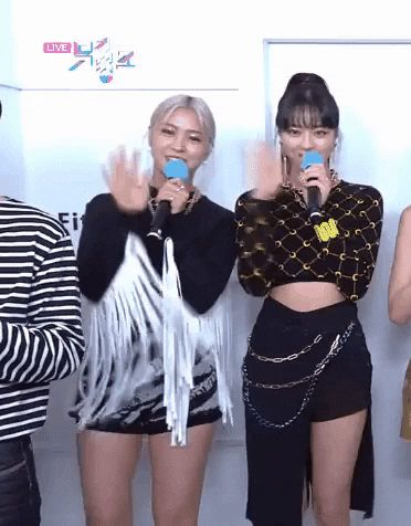 Chọn đồ xấu đã đành, stylist ITZY còn bị tố khiến Shin Ryu Jin gặp nguy hiểm vì trang phục ảnh 5
