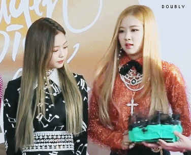 Đâu chỉ Irene, nhiều nữ idol đình đám khác cũng từng bị chỉ trích vì thái độ chưa đúng mực ảnh 6