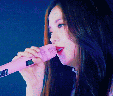 ChiChu là cô gái nào mà lại được netizen Hàn yêu thích hơn cả Jisoo (BLACKPINK)? ảnh 1