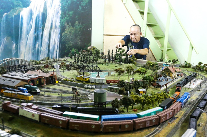 Tham quan trung tâm mô hình kiến trúc Miniatur Wunderland Phần 1  mô hình  với 700 chiếc xe lửa
