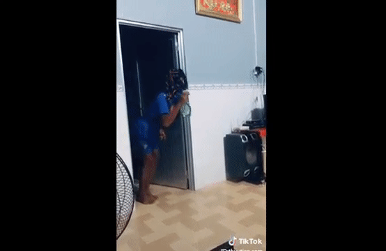 Quên "ngã sấp mặt" đi, trào lưu điệu nhảy Tom & Jerry cực "bá đạo" đang chiếm lĩnh mọi mặt trận ảnh 5