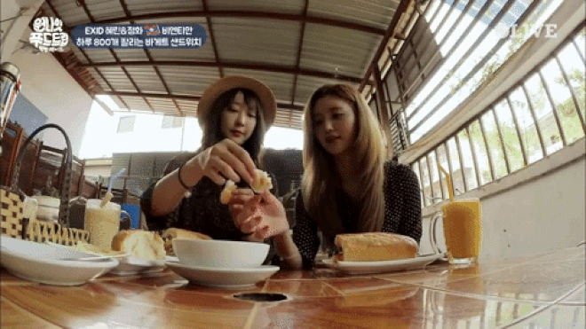 Mời bạn thử ăn bánh mỳ kiểu Lào xem có gì khác với bánh mì Việt Nam ảnh 2