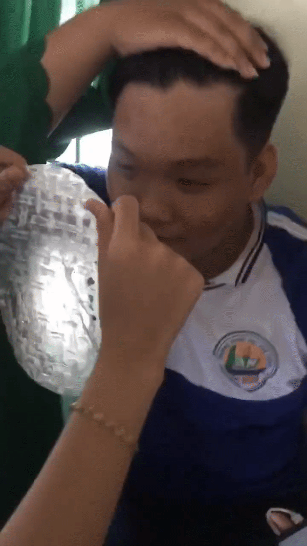 Không có tiền mua mặt nạ dưỡng da, teen nghĩ ra ý tưởng "bá đạo" khiến dân mạng cười bò ảnh 2