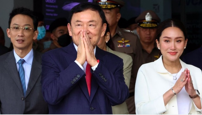 Ông Thaksin nhập viện ngay đêm đầu tiên trở về Thái Lan ảnh 1