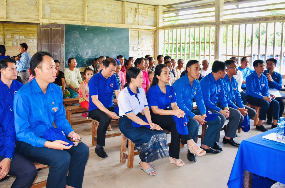 Tuổi trẻ Hà Tĩnh với hoạt động tình nguyện quốc tế trên nước bạn Lào ảnh 2