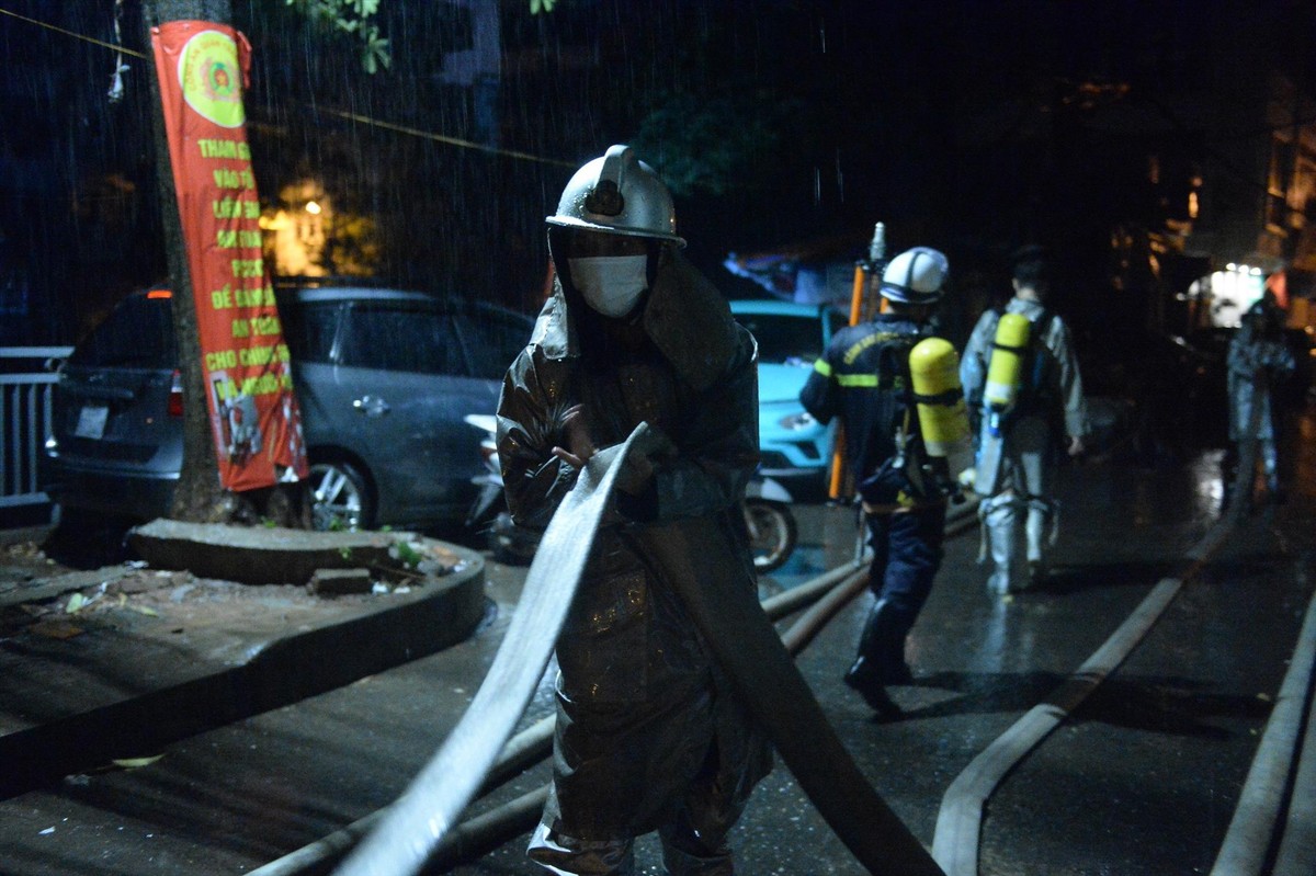 Vụ cháy chung cư mini, hơn 90 người thương vong ở Hà Nội: Ám ảnh tiếng kêu cứu trong đêm ảnh 2