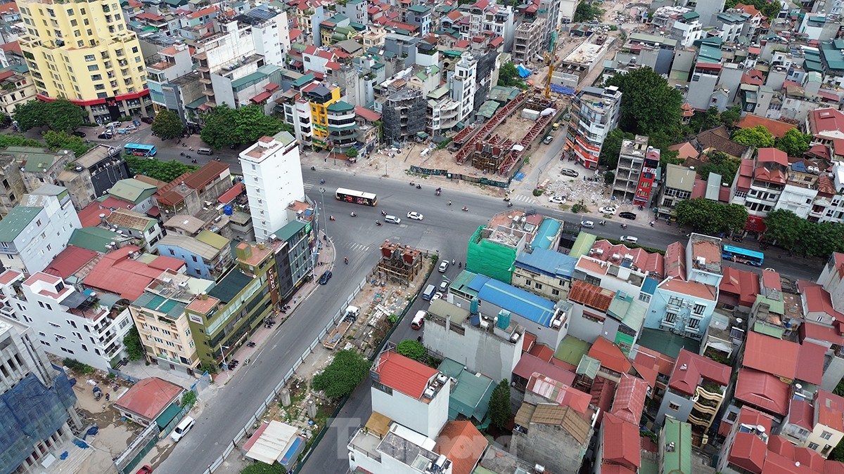 Cầu vượt cạn tuyến đường nghìn tỷ đồng ở Long Biên thi công trở lại ảnh 3