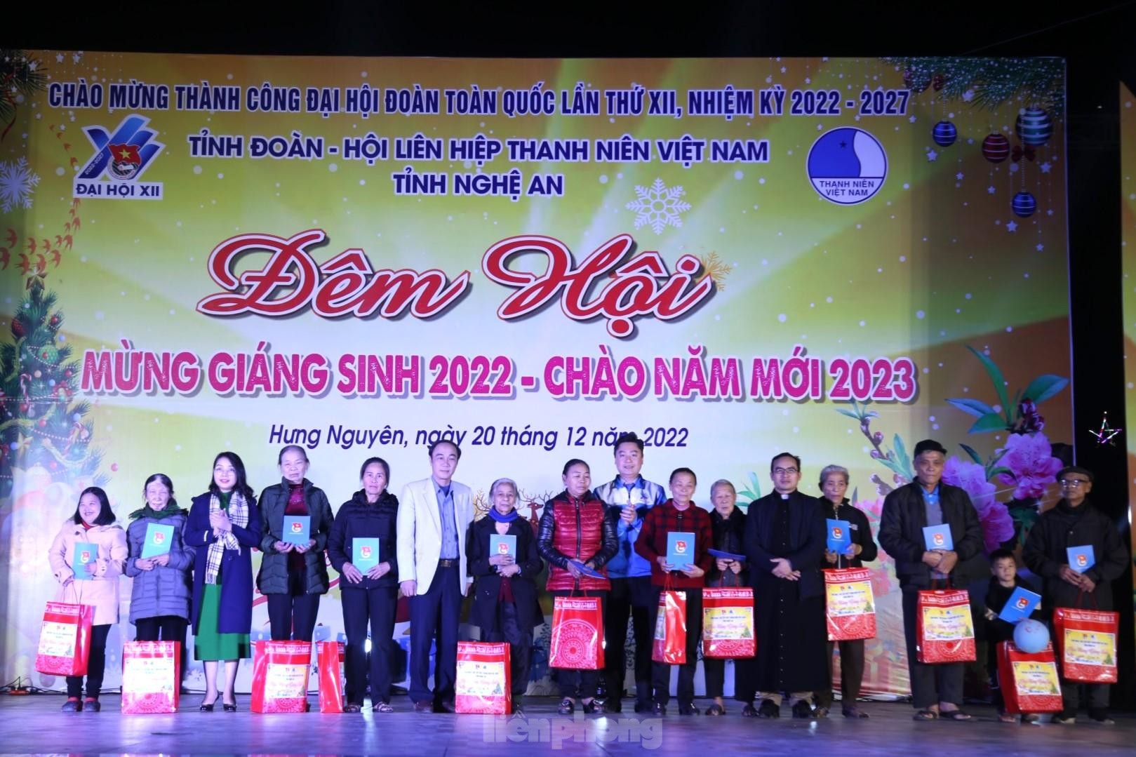 Tỉnh Đoàn, Hội LHTN tỉnh Nghệ An chúc mừng Giáng sinh 2022 ảnh 10