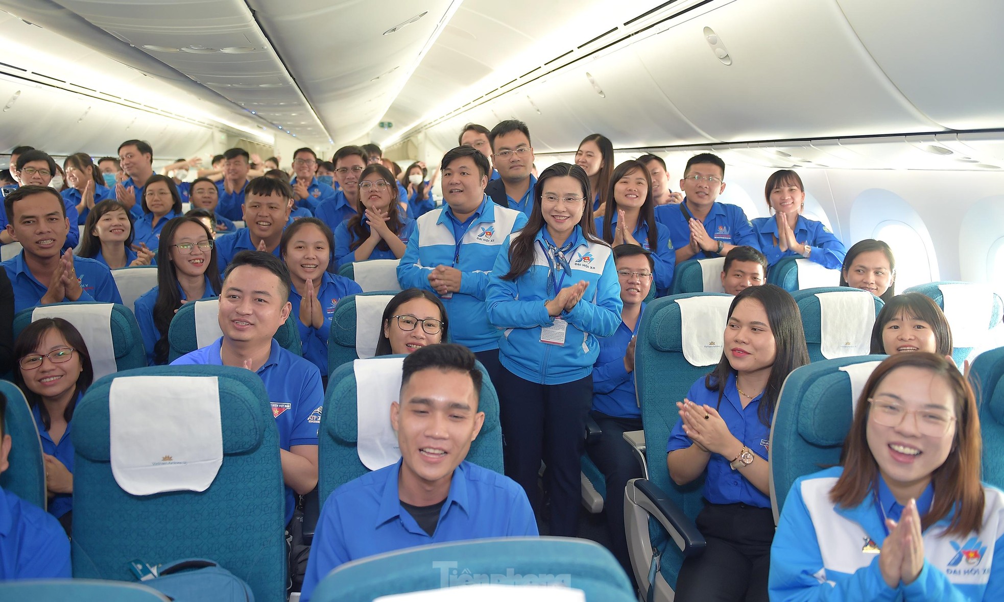 Chuyến bay vang vọng 'Sứ mệnh thanh niên' đưa đại biểu về dự Đại hội Đoàn toàn quốc XII ảnh 4