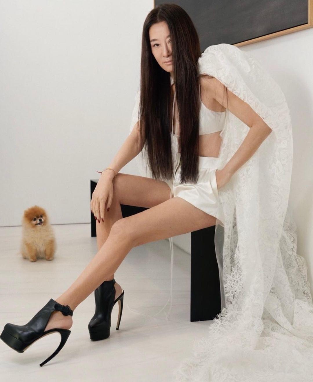 Vóc dáng không tưởng ở tuổi 73 của Vera Wang ảnh 7