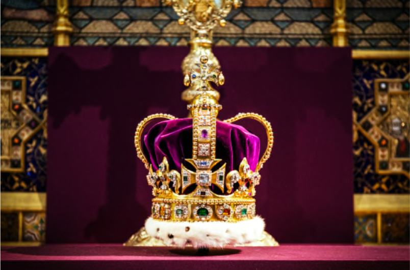 Những báu vật sẽ xuất hiện trong lễ đăng quang Nhà vua Anh Charles III - Ảnh 1.
