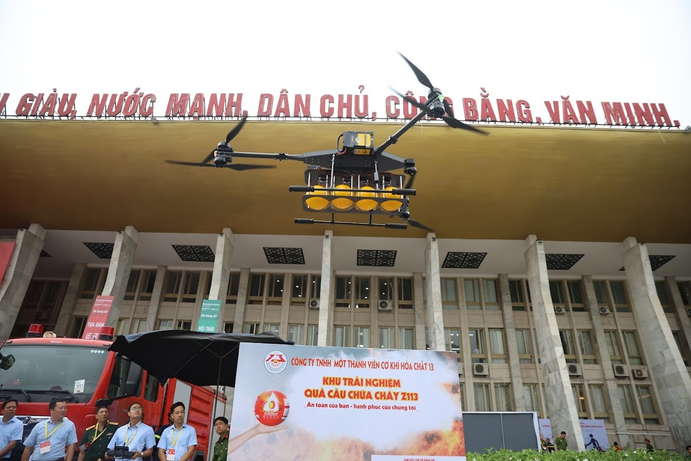 Cận cảnh thiết bị chữa cháy, cứu hộ hiện đại tại triển lãm lớn nhất từ trước tới nay ảnh 15