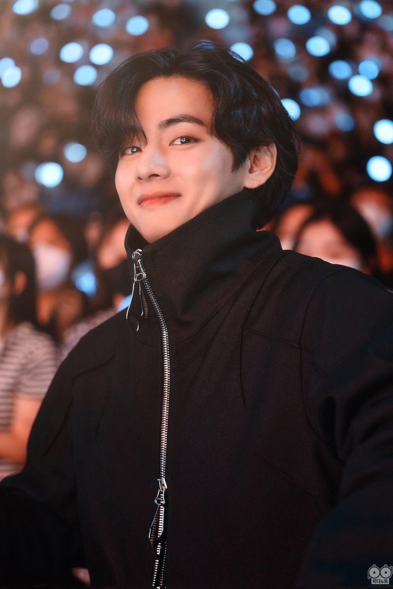 V (BTS) – bạn trai giàu có, nổi tiếng của Jennie (BlackPink) ảnh 11