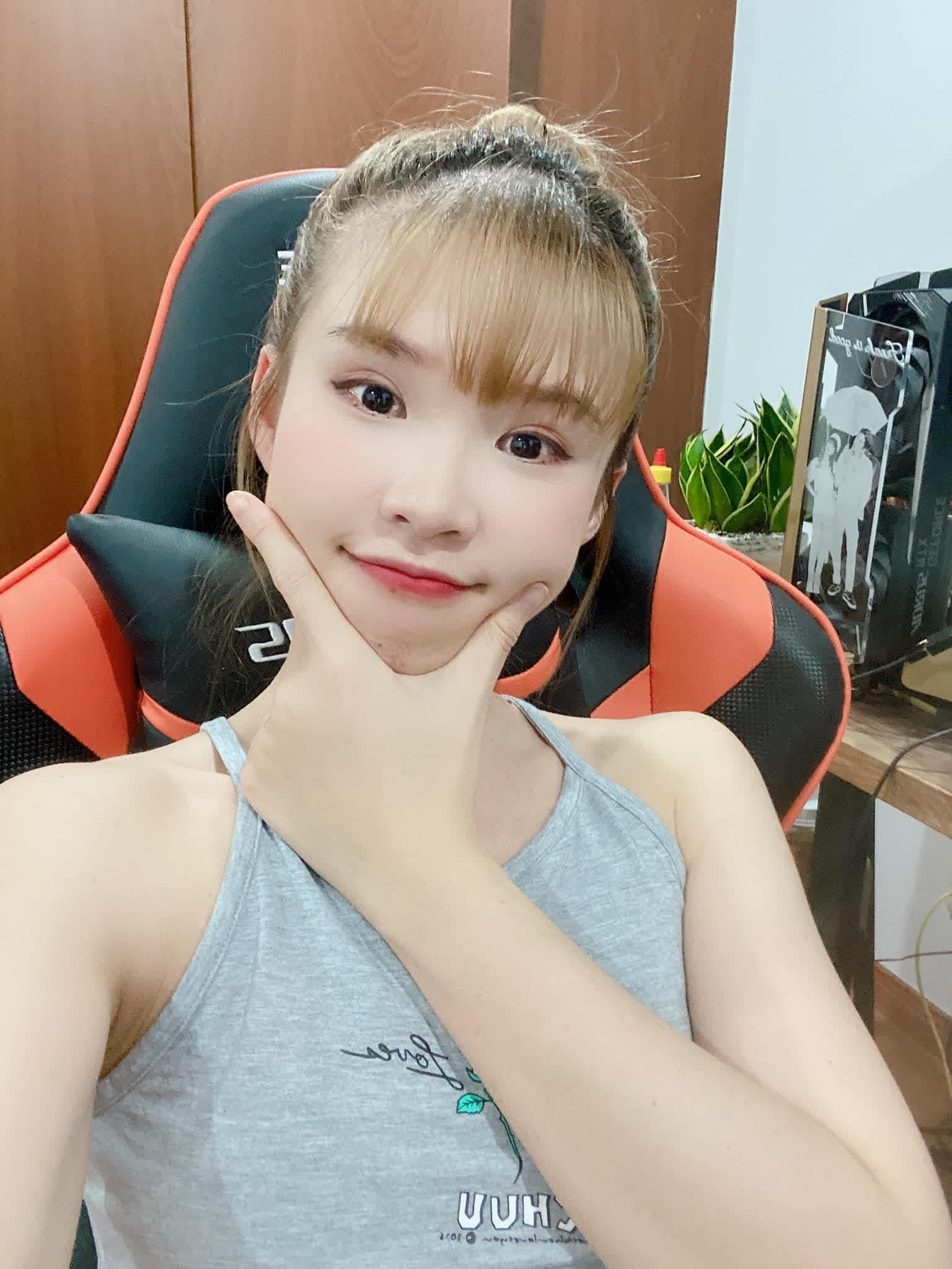 Khởi My làm gì trong 6 năm rời showbiz ảnh 9