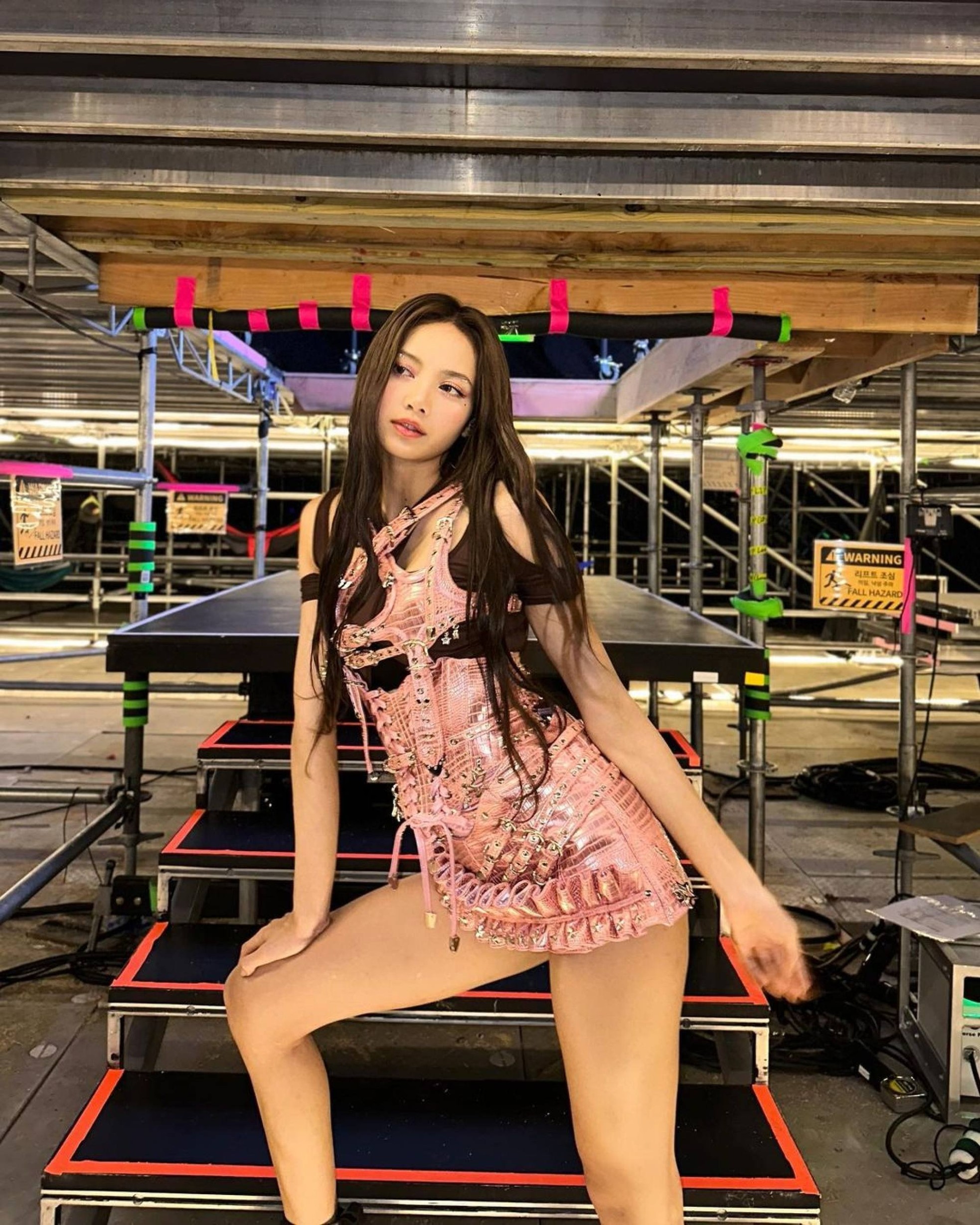 Trang phục đẹp nhất của BlackPink ảnh 17