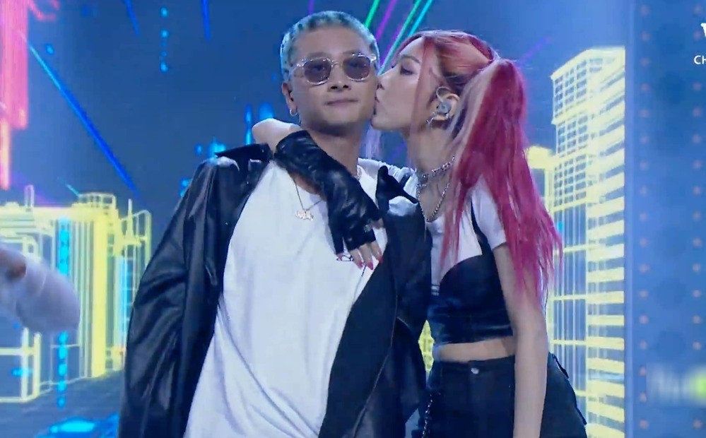 Cuộc tình giữa ca sĩ Min và rapper Hải Phòng bị chỉ trích 'ích kỷ đội lốt lụy tình' ảnh 1