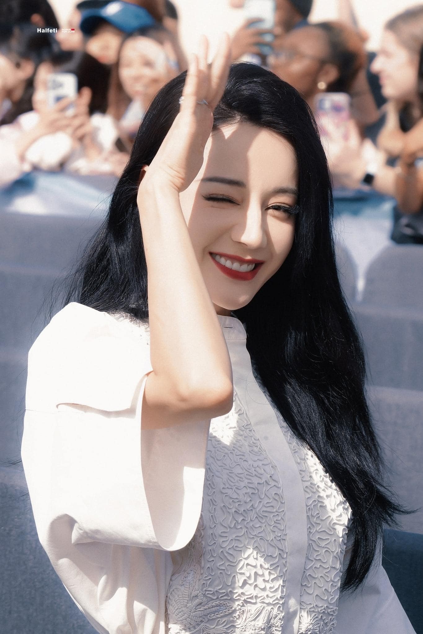Ảnh không qua chỉnh sửa gây tranh luận giữa Jisoo (BlackPink) và Địch Lệ Nhiệt Ba ảnh 12
