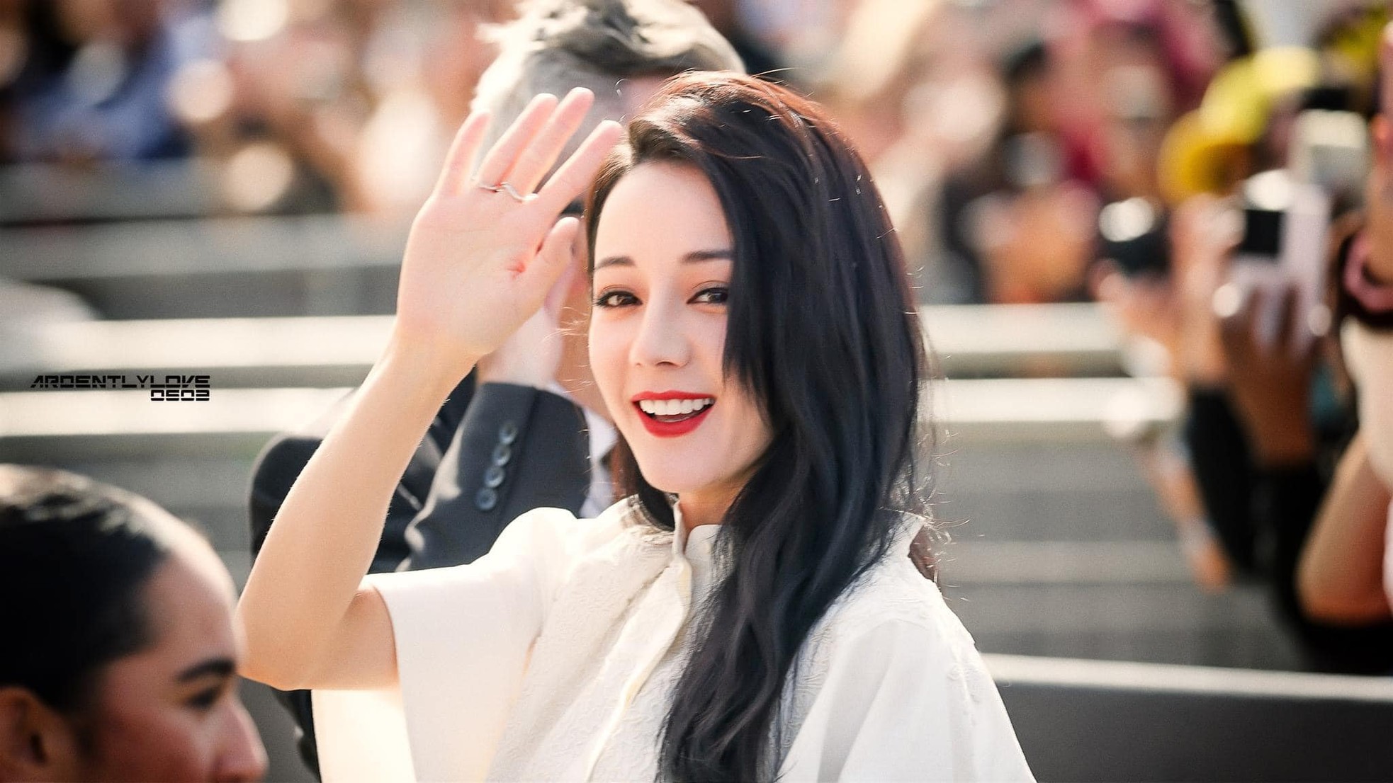 Ảnh không qua chỉnh sửa gây tranh luận giữa Jisoo (BlackPink) và Địch Lệ Nhiệt Ba ảnh 10