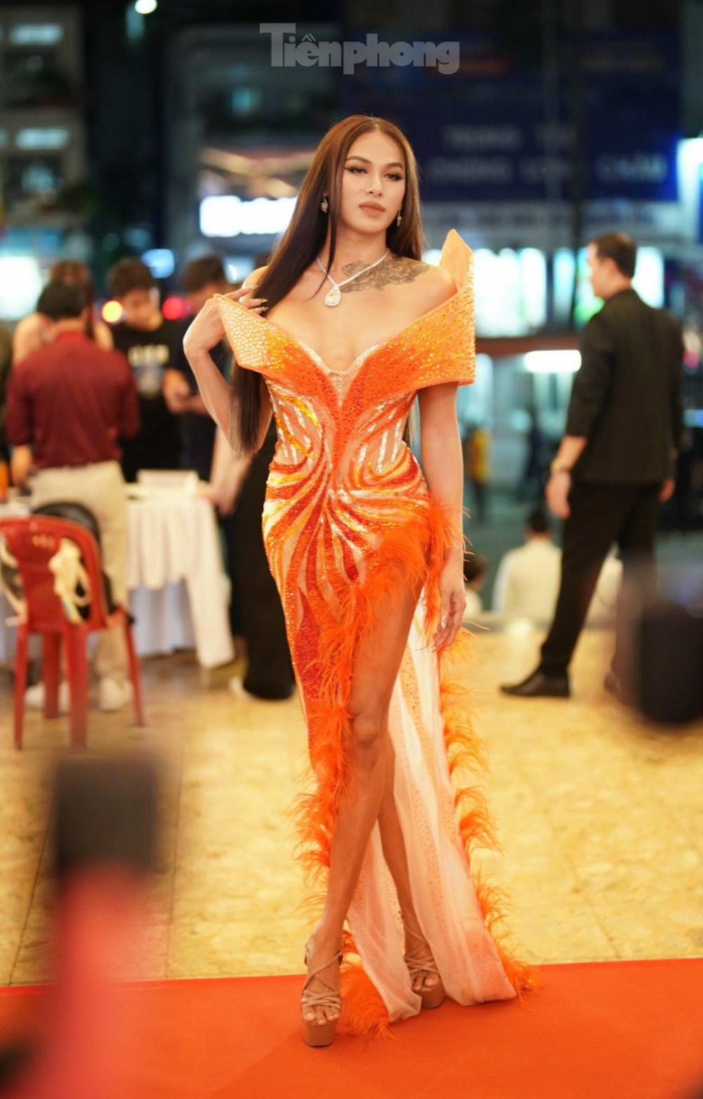 Dàn người đẹp diện váy cắt xẻ táo bạo trên thảm đỏ Miss Universe Vietnam 2023 ảnh 6