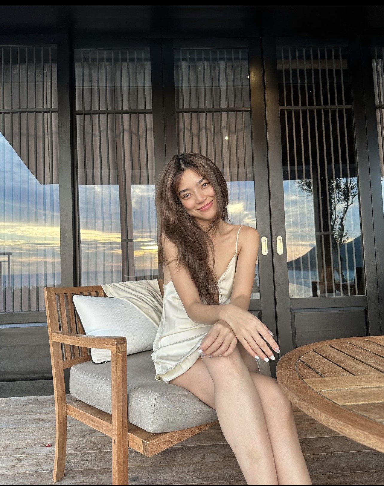 Mỹ nhân Thái Lan diện bikini thả dáng ở biển Ninh Thuận ảnh 7