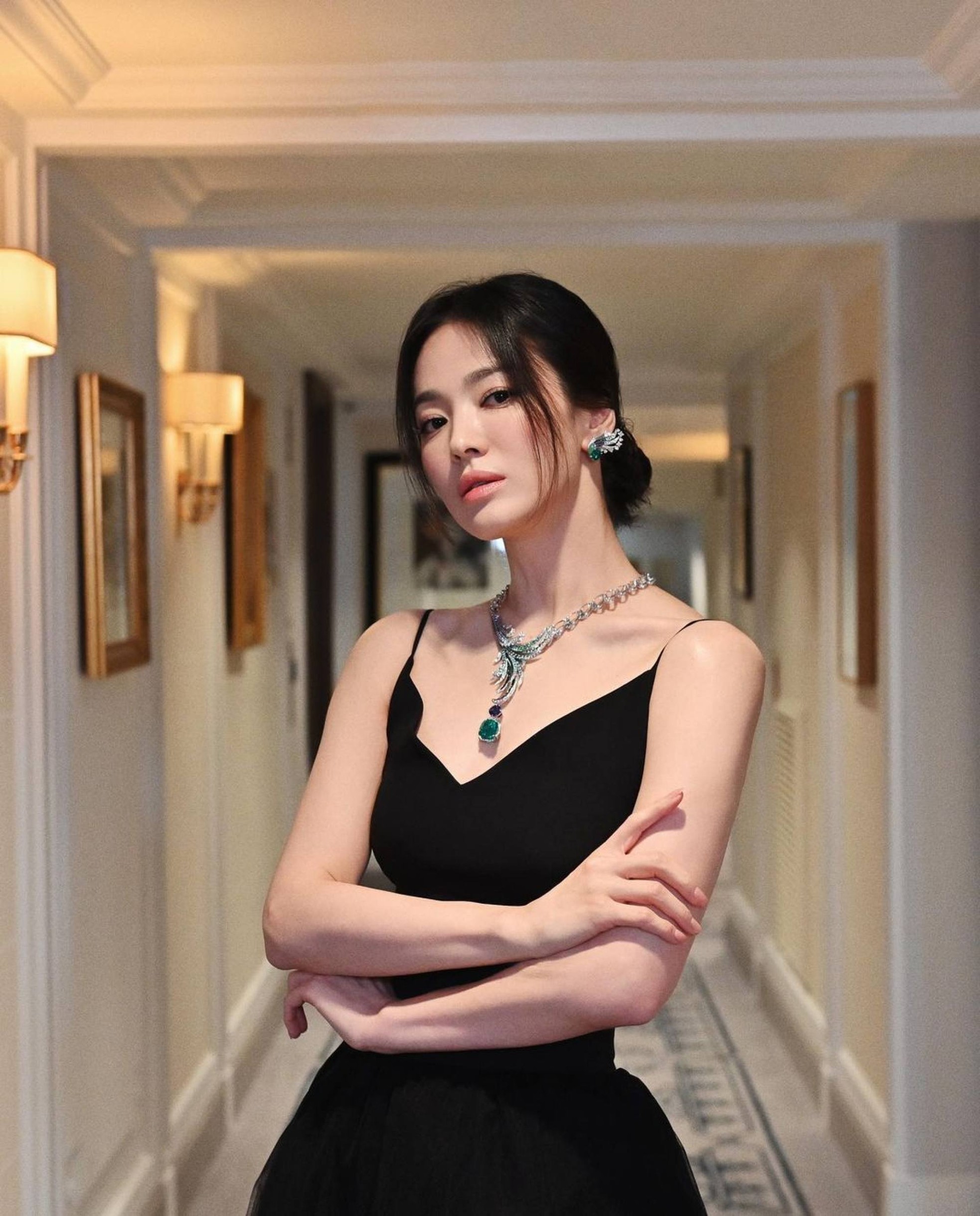 Vì sao Song Hye Kyo chưa bao giờ bị lu mờ? ảnh 9