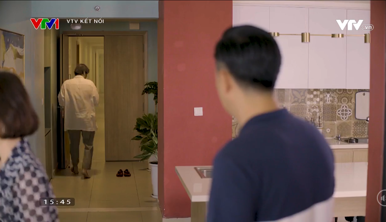 Showbiz 14/8: Cảnh quay khiến Tuấn Tú khóc nhiều trên phim trường ảnh 3