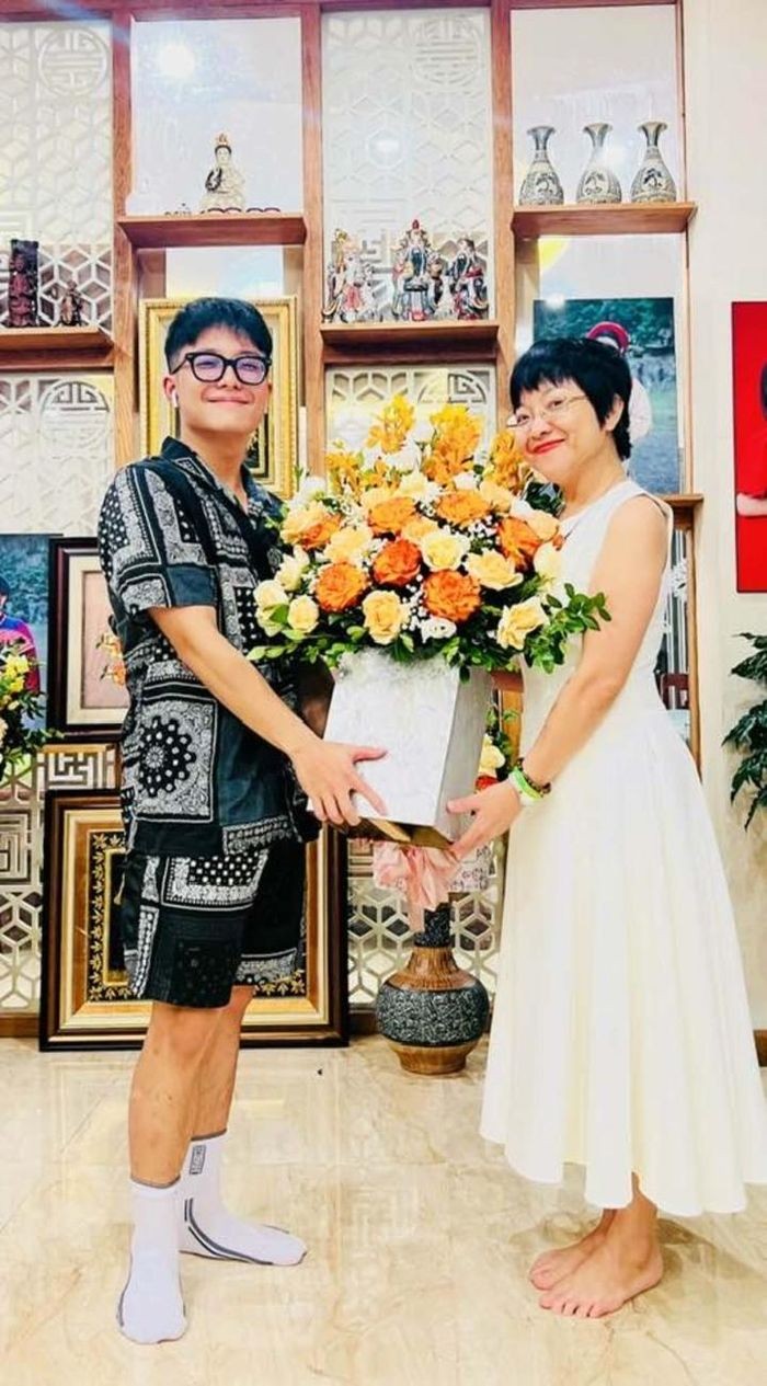 Showbiz 23/8: Dự đoán thi tốt nghiệp toàn điểm 5, con trai Thảo Vân - Công Lý đỗ đại học ảnh 2