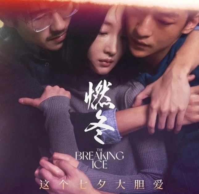 Showbiz 30/8: Hoa hậu Đỗ Mỹ Linh xuất hiện sau sinh con ảnh 4