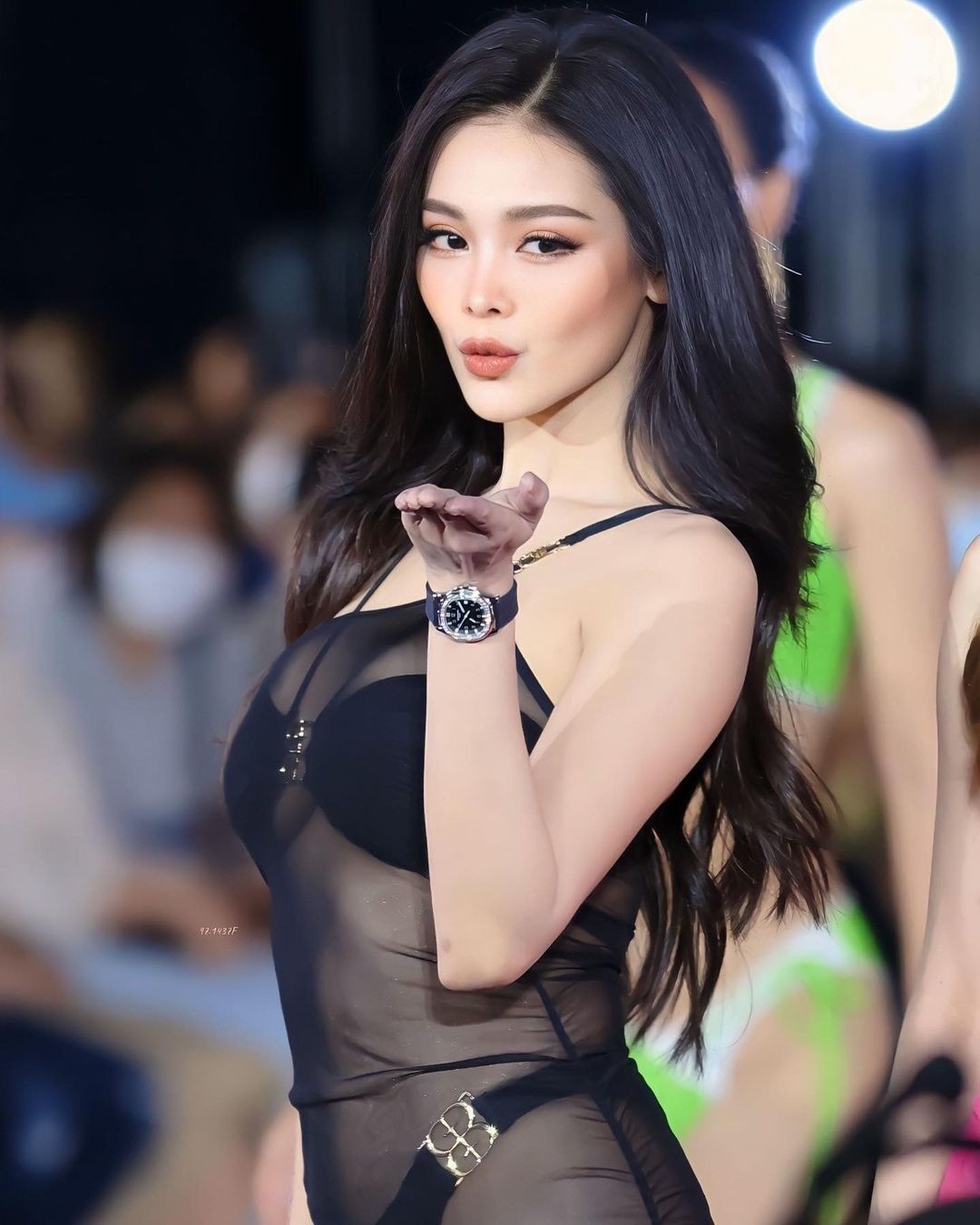 Showbiz 13/9: Lisa (BlackPink) từ chối gia hạn hợp đồng với YG? ảnh 5