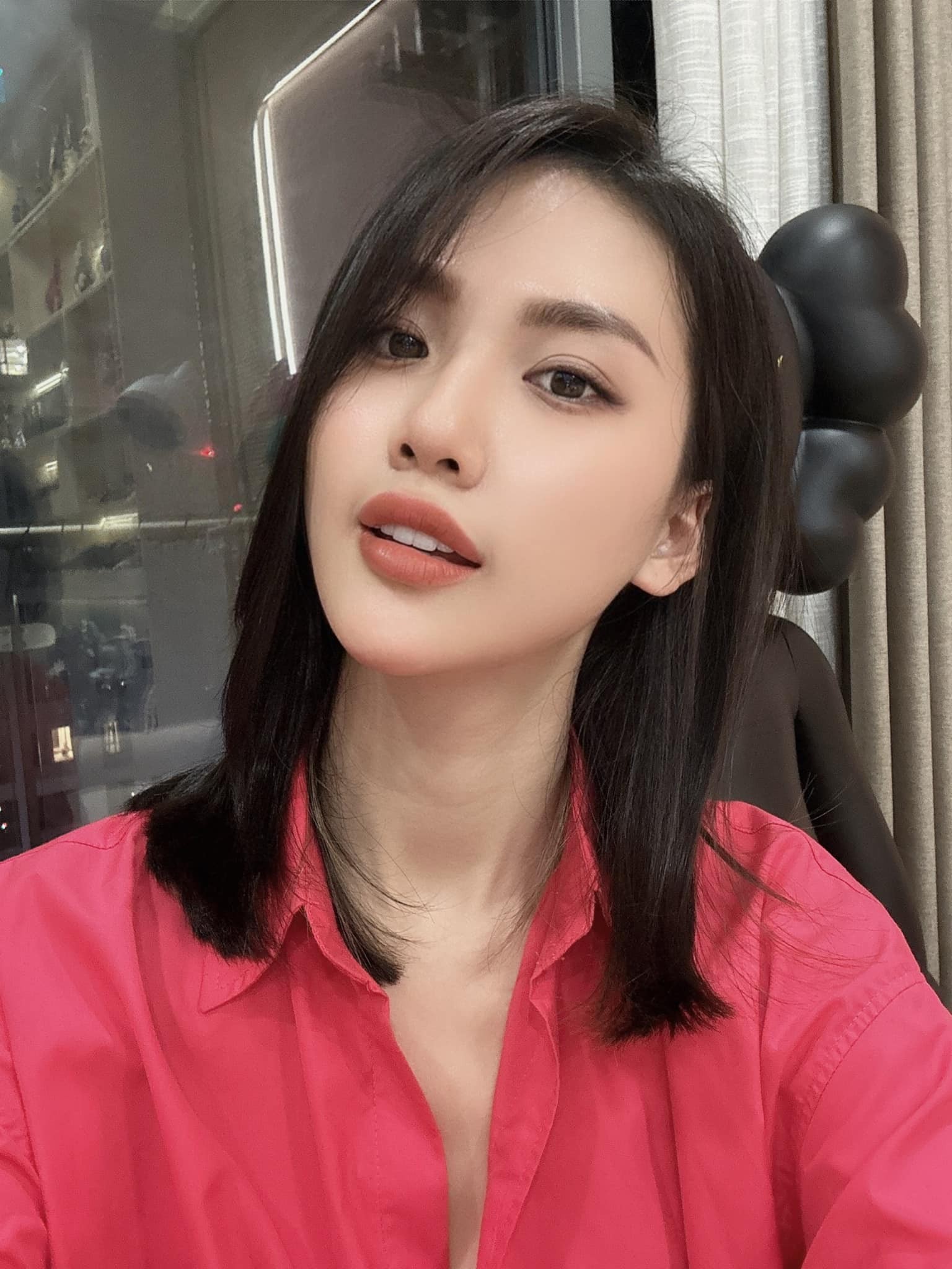 Ảnh đời thường nóng bỏng của Bùi Quỳnh Hoa vừa đăng quang Miss Universe Vietnam ảnh 6