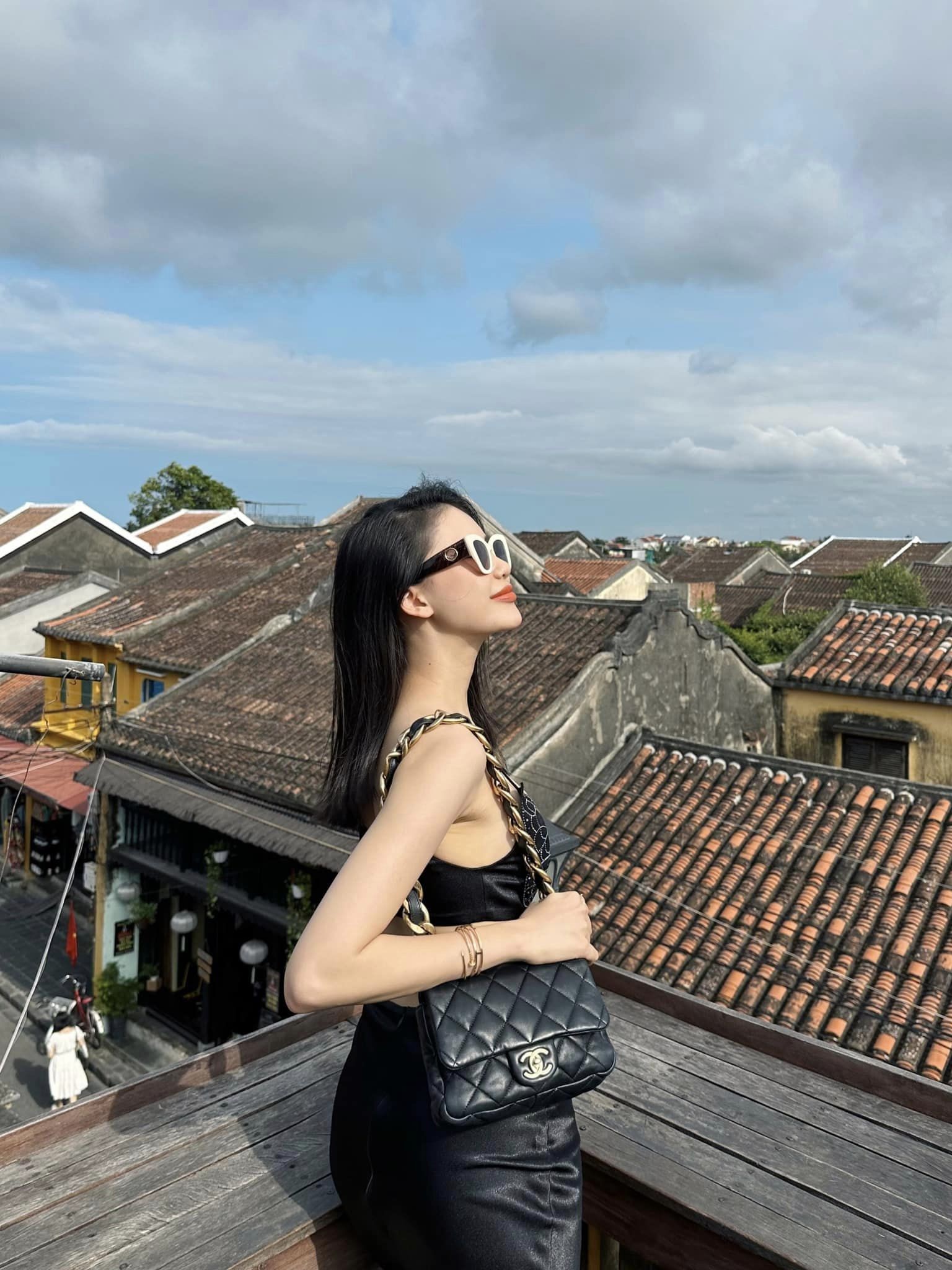 Ảnh đời thường nóng bỏng của Bùi Quỳnh Hoa vừa đăng quang Miss Universe Vietnam ảnh 9