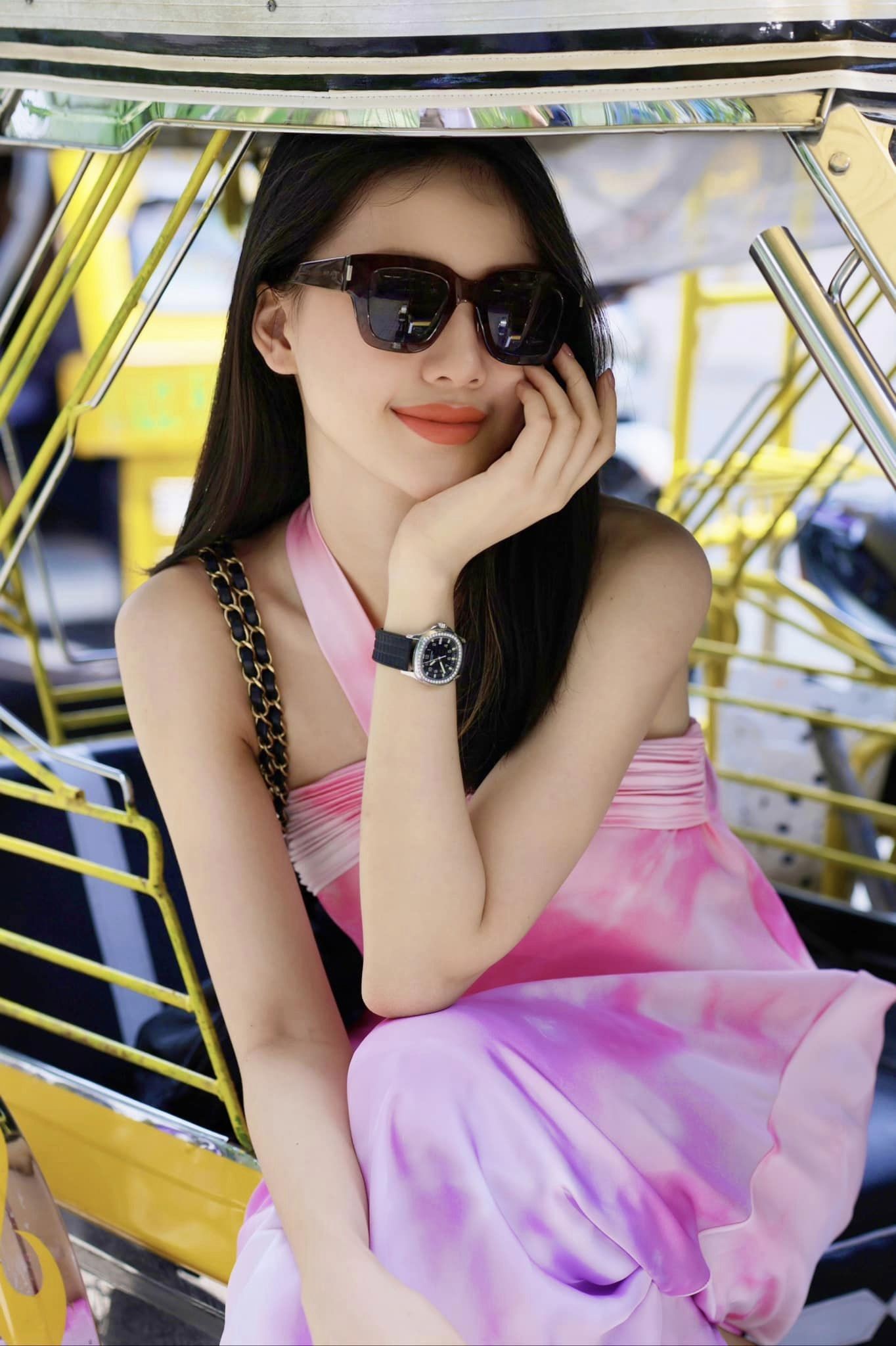 Ảnh đời thường nóng bỏng của Bùi Quỳnh Hoa vừa đăng quang Miss Universe Vietnam ảnh 11