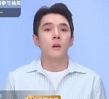 Showbiz 3/10: NSND Công Lý bị ngã ảnh 4