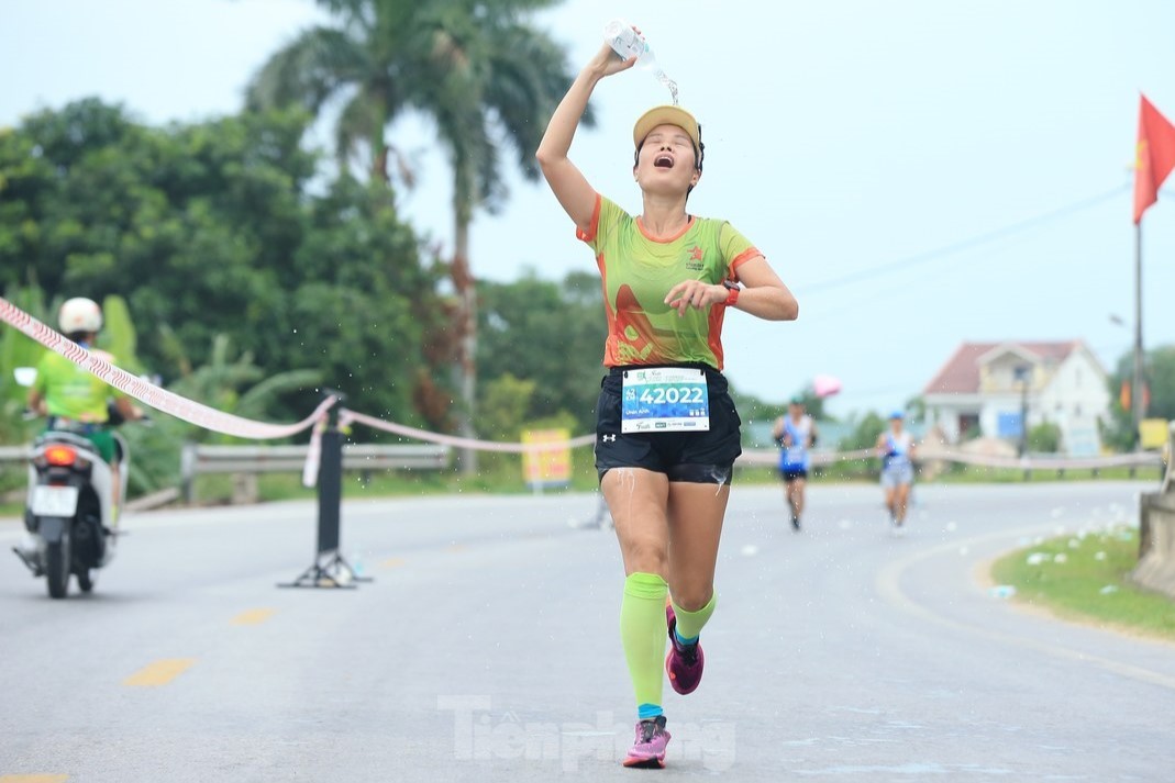 Hơn 4.000 runner chinh phục những cung đường đẹp nhất xứ Nghệ ảnh 10