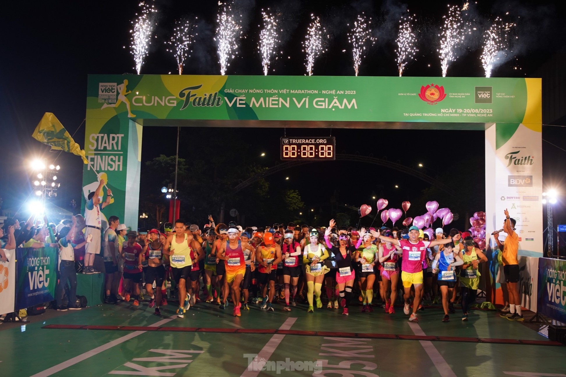 Hơn 4.000 runner chinh phục những cung đường đẹp nhất xứ Nghệ ảnh 1