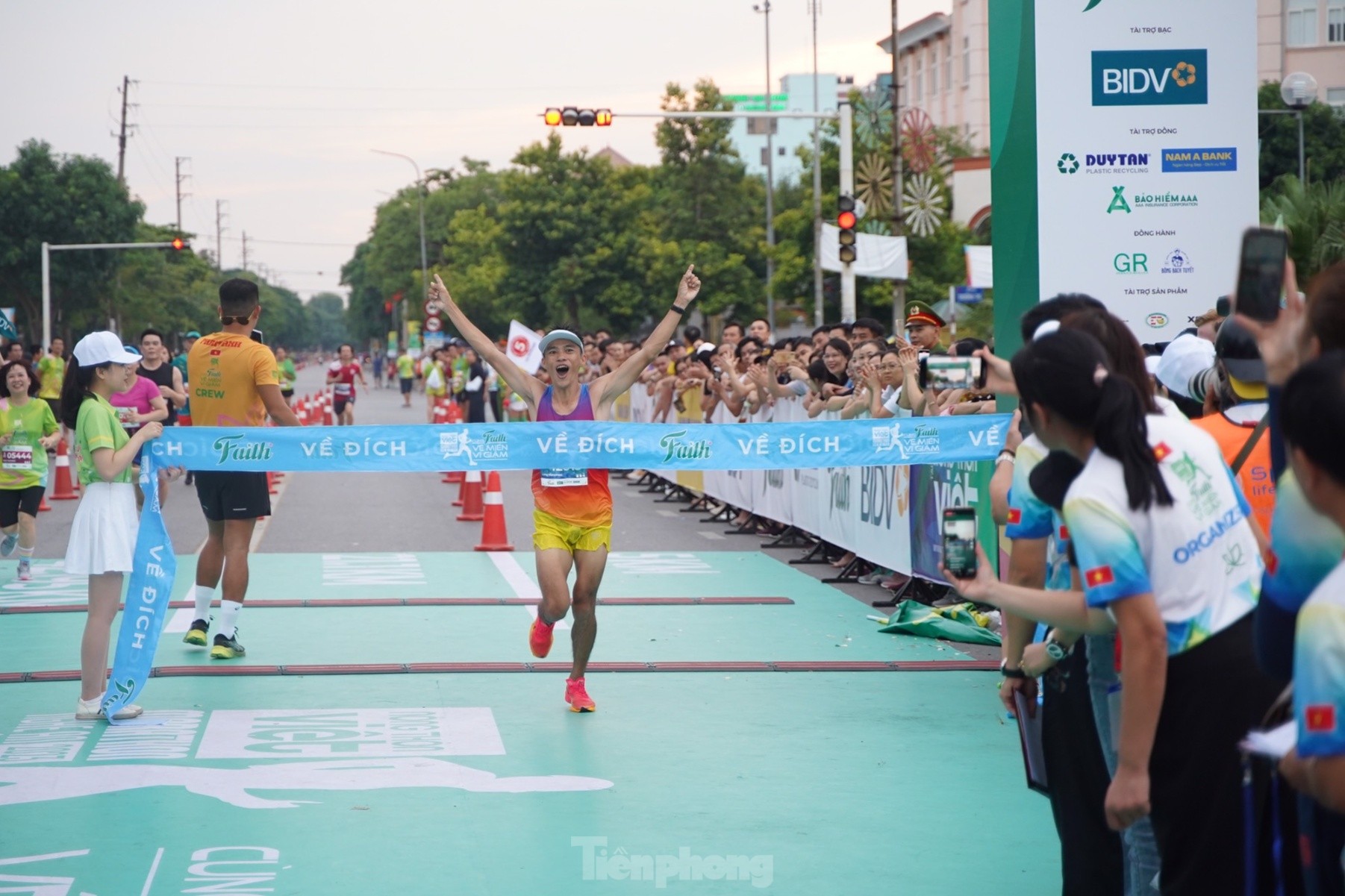 Hơn 4.000 runner chinh phục những cung đường đẹp nhất xứ Nghệ ảnh 11