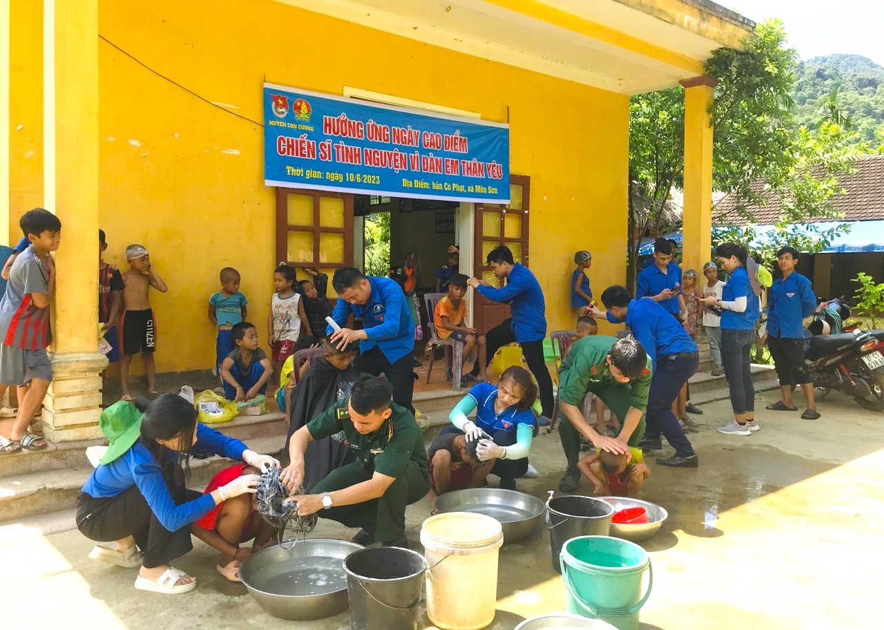 Những hình ảnh ấn tượng tình nguyện hè 2023 ở Nghệ An ảnh 11