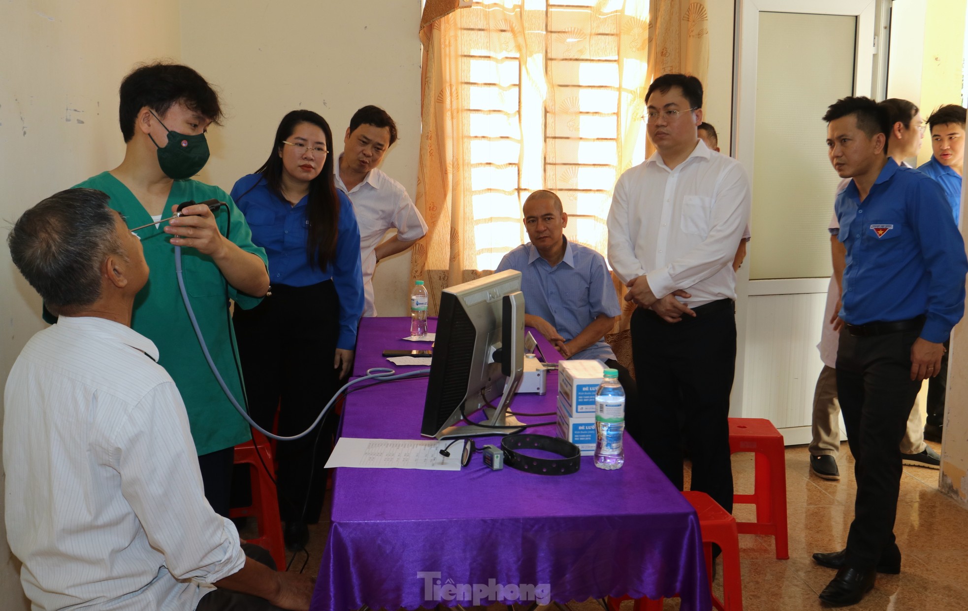 Hội LHTN, Hội Thầy thuốc trẻ tỉnh Nghệ An và báo Tiền Phong khám, phát thuốc miễn phí cho người dân ảnh 12