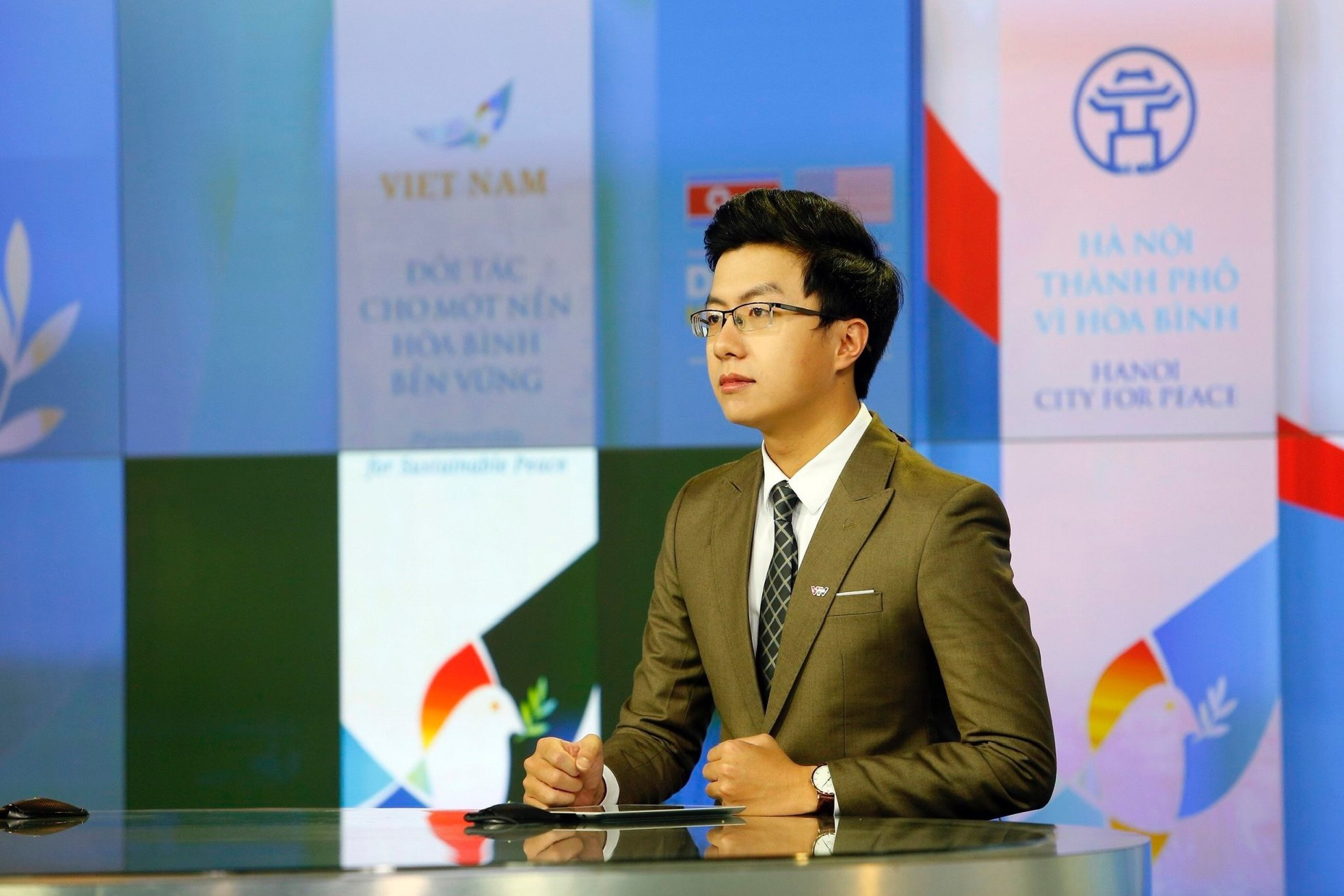 Tiết lộ về bộ đôi MC tài chính Hoàng Nam - Điệp Anh ảnh 7