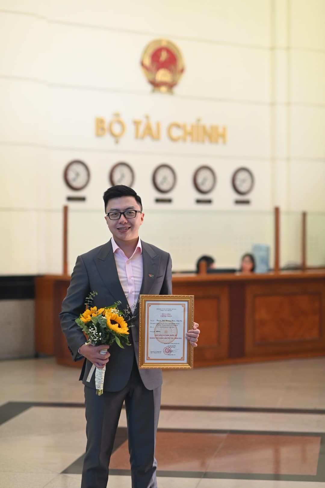 Tiết lộ về bộ đôi MC tài chính Hoàng Nam - Điệp Anh ảnh 4