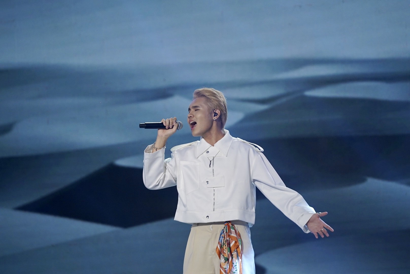 Vietnam Idol 2023 lên sóng trực tiếp: Thí sinh bị chê nhạt, hát không rõ lời ảnh 5