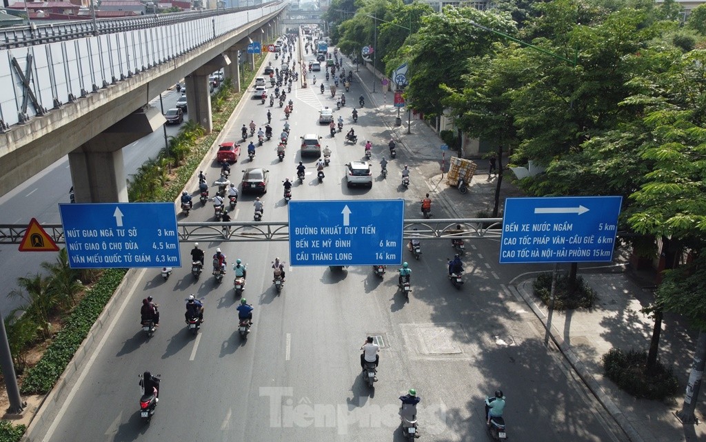 Rào đường thử nghiệm 5 ngày tại 8 'lô cốt' thi công trên đường Nguyễn Trãi ảnh 1