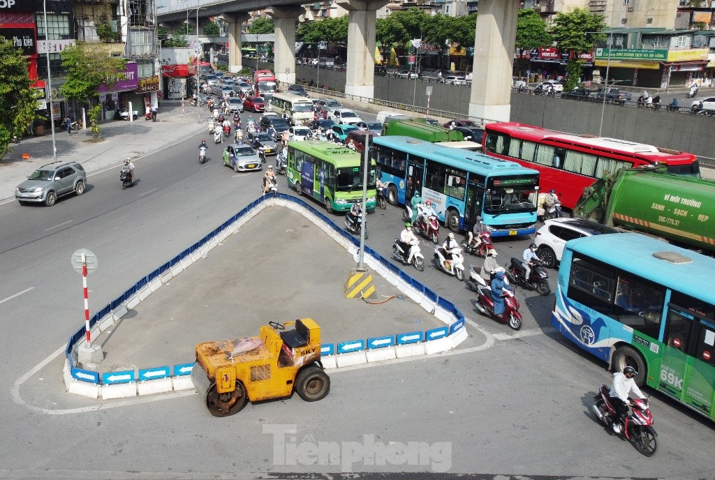 Rào đường thử nghiệm 5 ngày tại 8 'lô cốt' thi công trên đường Nguyễn Trãi ảnh 3