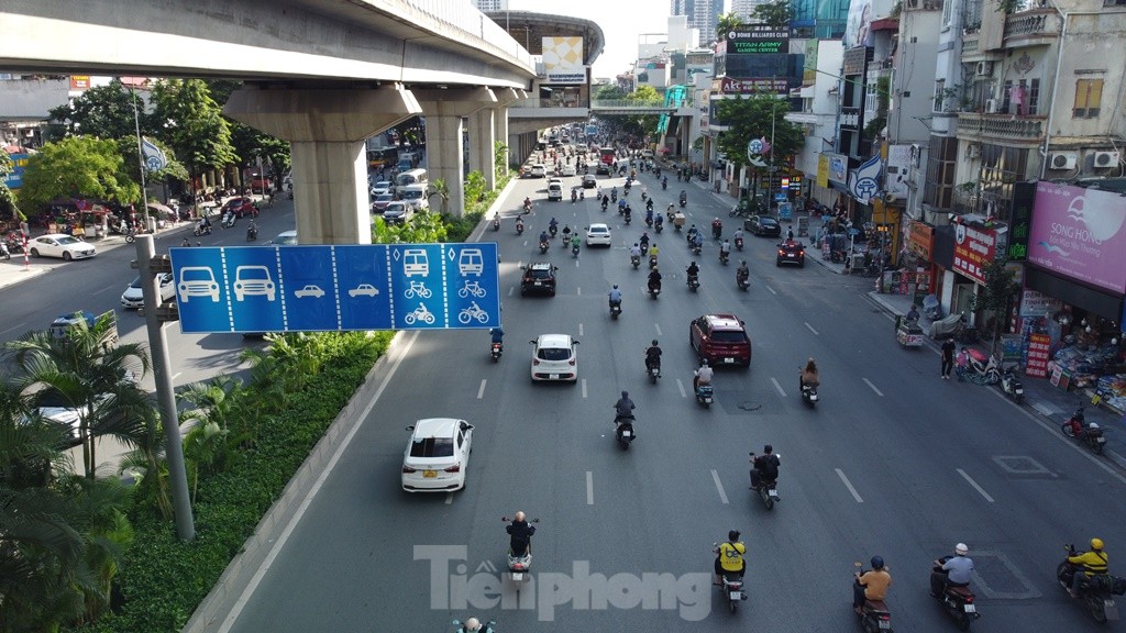 Vì sao dải phân cách làn đường Nguyễn Trãi được tháo dỡ? ảnh 2