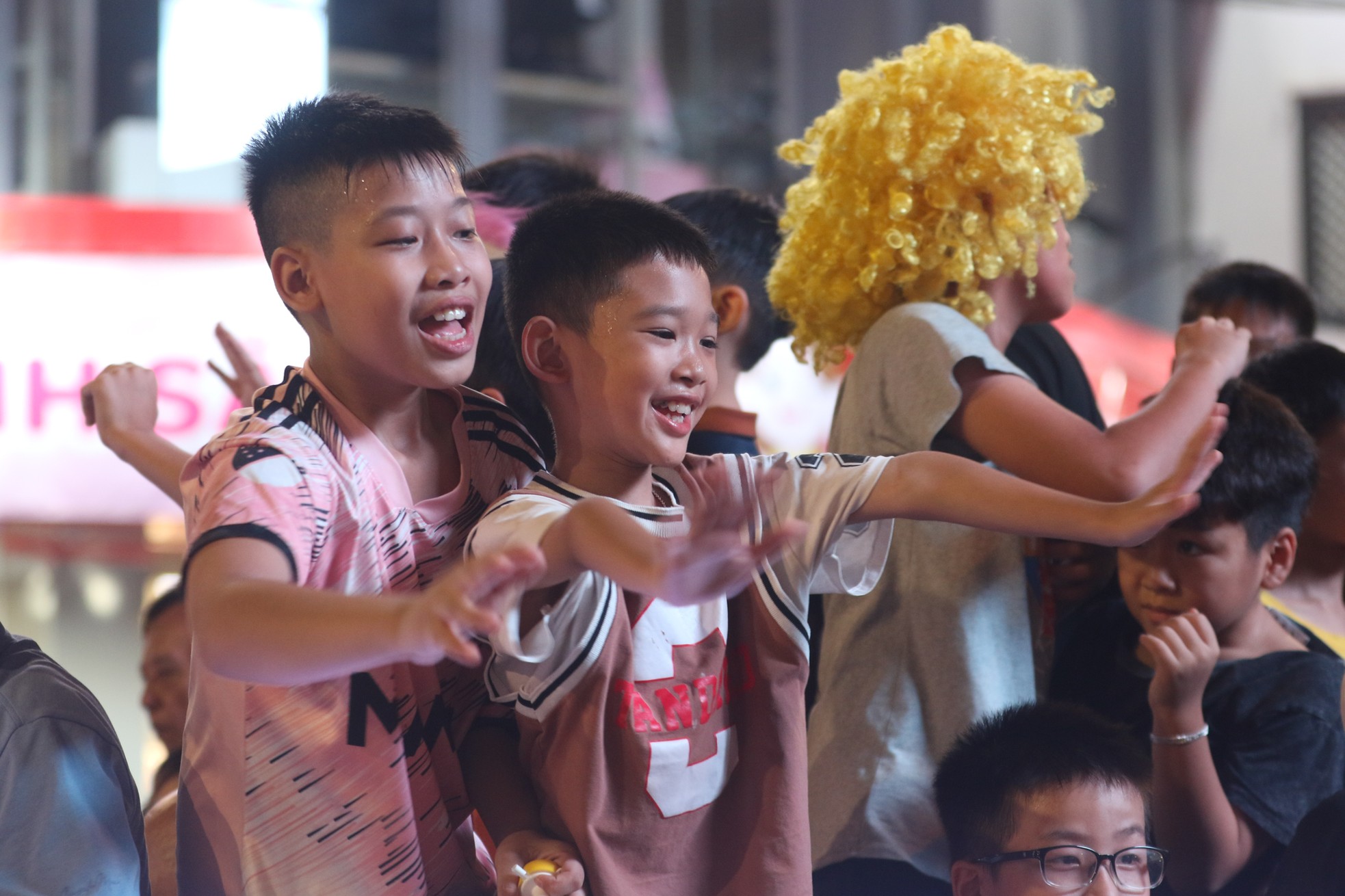 'Biển người' xuống đường rước đèn khổng lồ mừng Tết Độc lập và đón Trung thu sớm ở Tuyên Quang ảnh 5