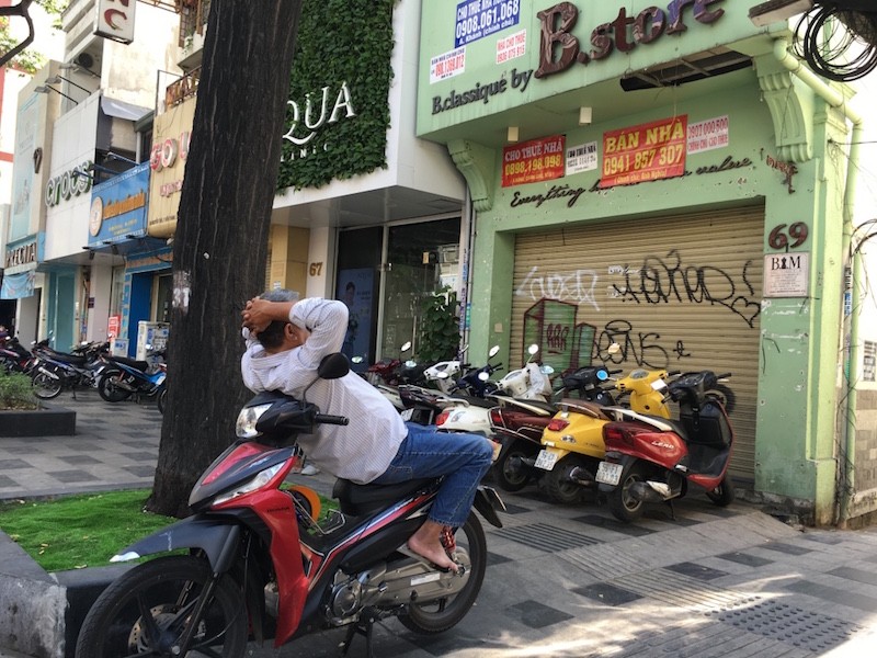 Mặt bằng 'tiền tỷ' bỏ hoang ở Sài Gòn vì dịch Covid-19 ảnh 6