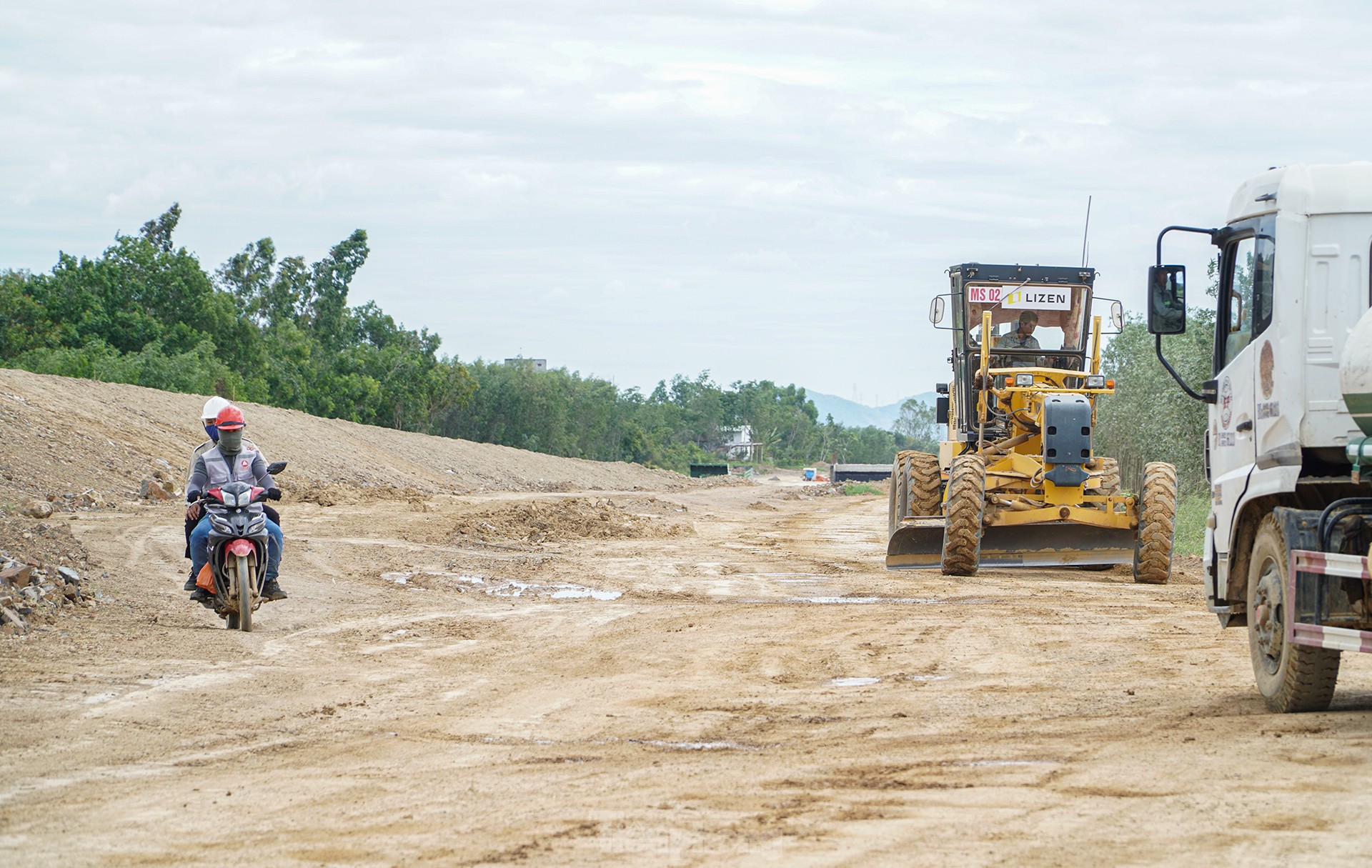 Cận cảnh cao tốc Vân Phong - Nha Trang gần 12.000 tỷ nguy cơ 'lụt' tiến độ ảnh 3